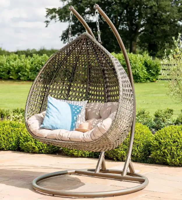 Outdoor Hanging Chairs